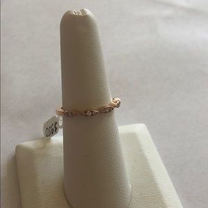 Rose gold 14 kt, size 6.5, 15 diamonds, 3.5 grams
